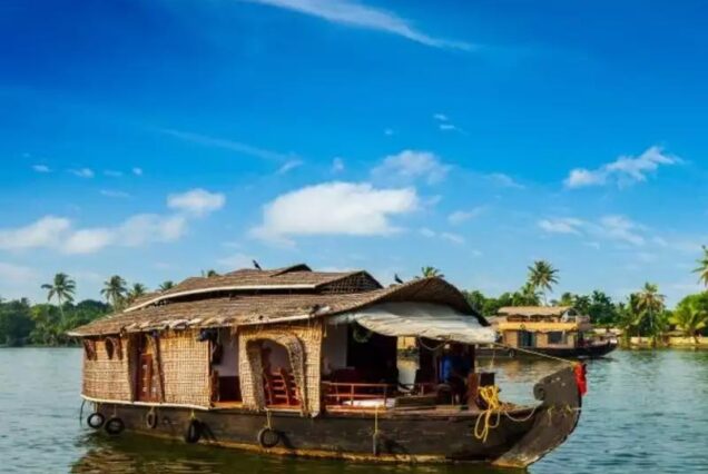 Kashmir 6N 7D - Srinagar, Pahalgam, Gulmarg, HouseBoat